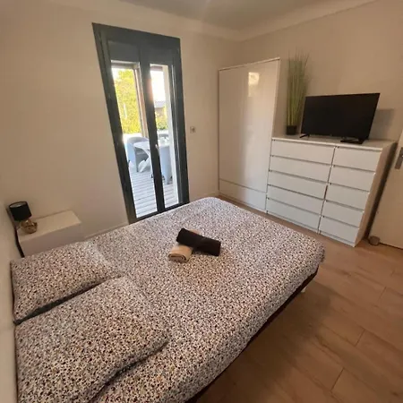 Lejlighed Piscine Privative, Clim, Wifi, Au Bout De La Rue, 5min A Pied, 6 Couchages, Bel Rdc