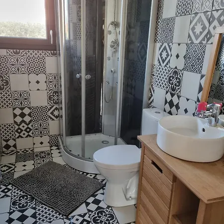 Piscine Privative, Clim, Wifi, Au Bout De La Rue, 5min A Pied, 6 Couchages, Bel Rdc * Le Barcarès